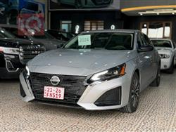 نيسان ألتيما